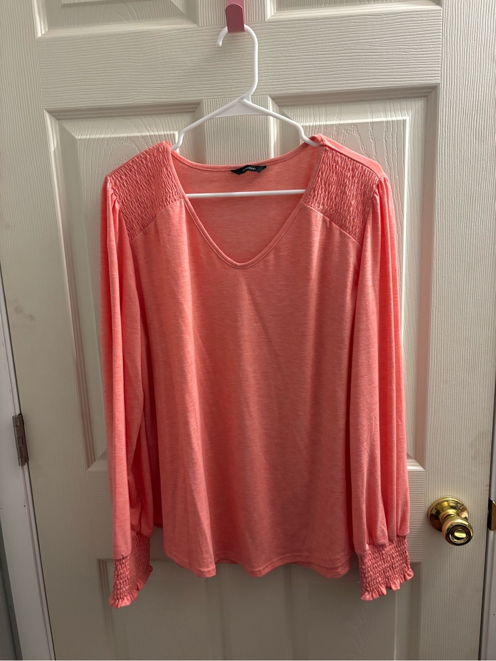 Women's Coral Long-Sleeve V-Neck Top XL